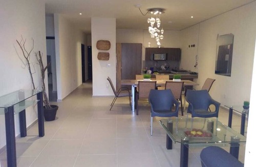 Puerto Juarez Apartment | Luxurious Akbal, Vigilancia y amenities