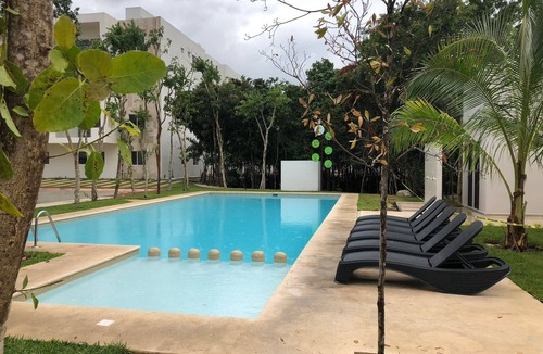 Puerto Juarez Apartment | Luxurious Akbal, Vigilancia y amenities