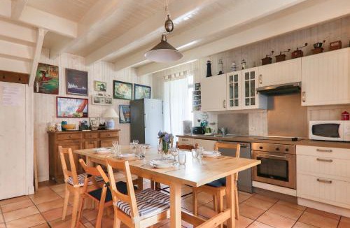 Bono House | Maison pour 7 - 100m du port du Bono