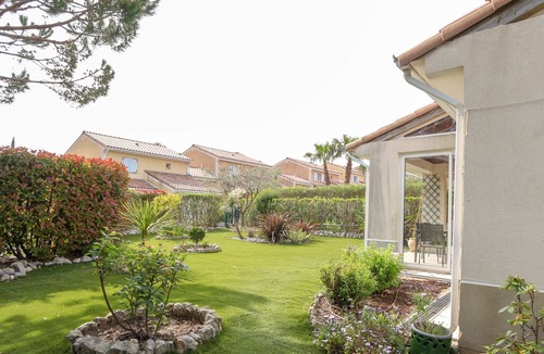 La Croix des Gardes Villa | NEW ! VILLA with Parking, Collective Pools, Garden and AC - BENAKEY