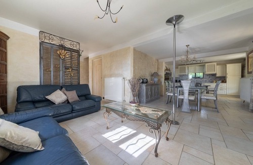 Carpentras Villa | Relaxing Provence Hideaway