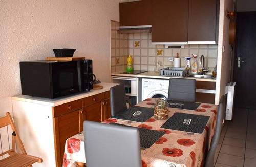 Font-Romeu-Odeillo-Via Apartment | Studio Cabin in Center, Direct Ski Access, WIFI, Parking
