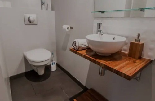 Bas-Vernet Apartment | Studio