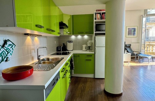 Ecusson Apartment | Stylish, modern apartment in the historic centre of Montpellier.