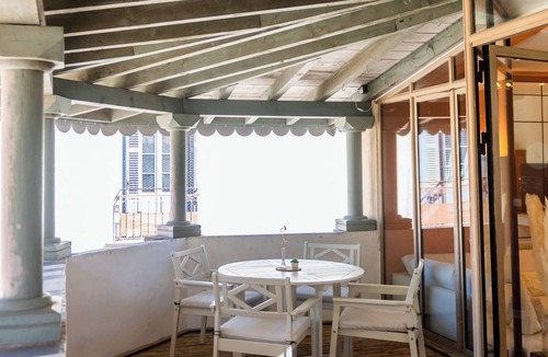 Bastide Saint-Louis Apartment | Stylish two bedroom apartment with outdoor space and A/C in Carcassonne centre