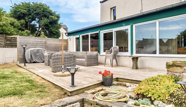 4 bedroom beautiful home in Saint Pabu