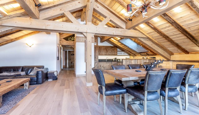 A Ski in Ski Out, Modern Apt in the Biggest Ski Area of the World