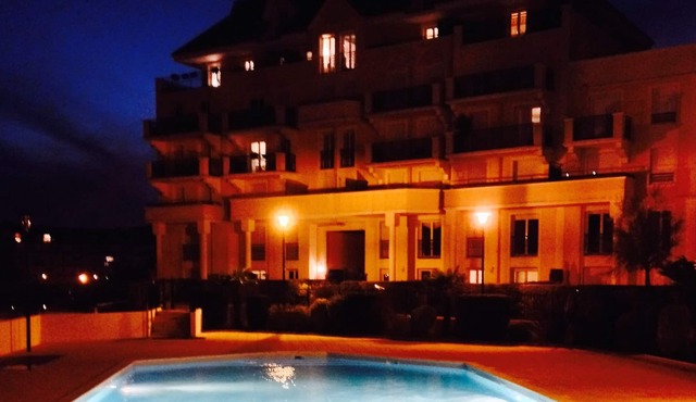 APARTMENT FOR RENT IN A LUXURY RESIDENCE WITH POOL