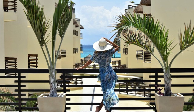 Award Winning Oceanfront PH w/Private Pool @Mamitas Beach