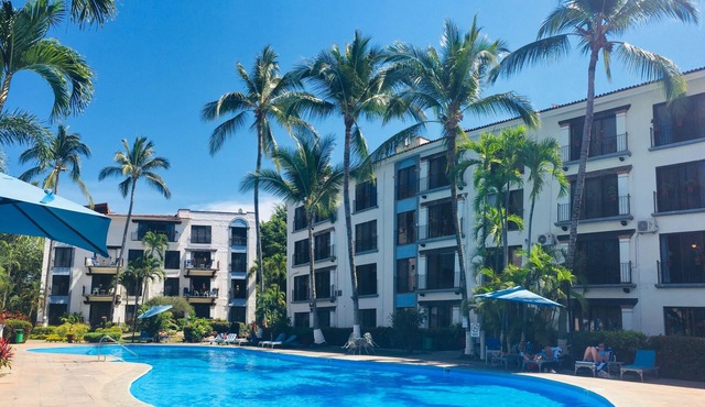 - Best vacation rental location | Coco tropical condo -