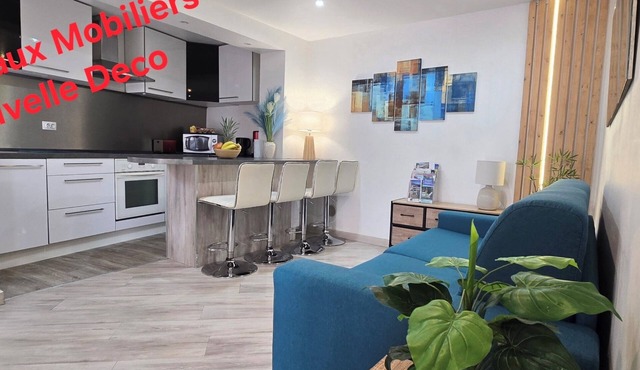 Bottom of 2-room house with terrace, Jaccuzi, renovated, 200 m from the beach