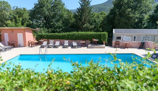 Camping 2 étoiles - Piscine - ccbgb0f