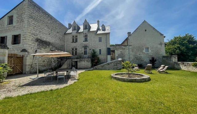 Charming cottage in Candes-St-Martin - 8 guests