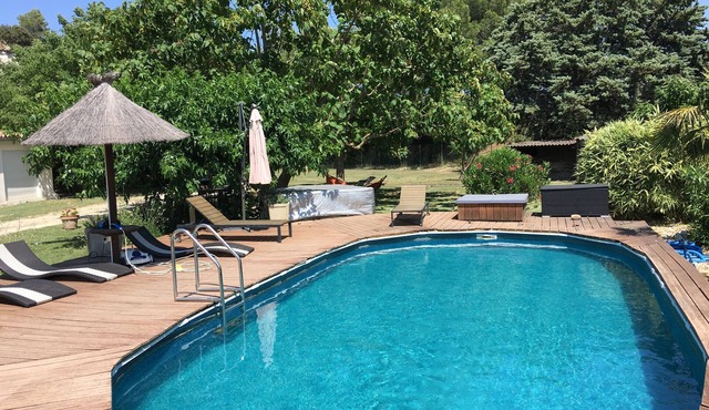 Charming property with swimming pool and SPA in a quiet location