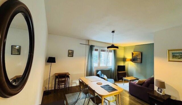 Cozy flat near downtown