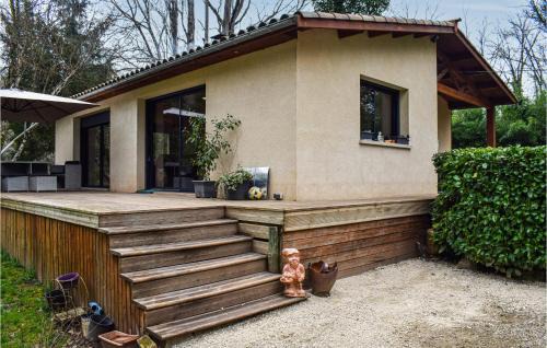 Cozy Home In Pradines With House Sea View