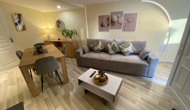 Cozy house located a 7-minute walk from the 24 Hours of Le Mans race track via the exhibition center