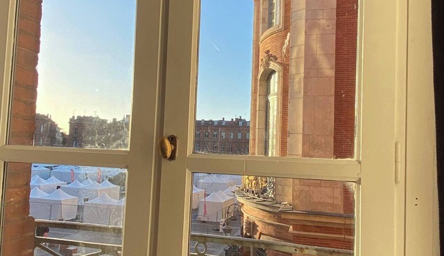 Duplex T2 (Unit 5B) overlooking Place du Capitole