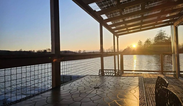 Floating Cabin - 2 Bedrooms, Sleeps 4