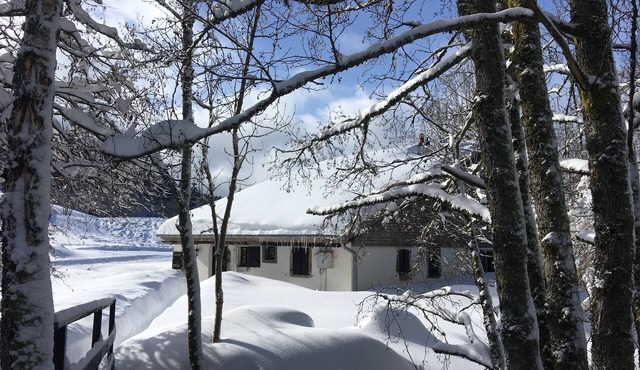 Get back to basics in a chalet-style gîte for 6 to 15 people