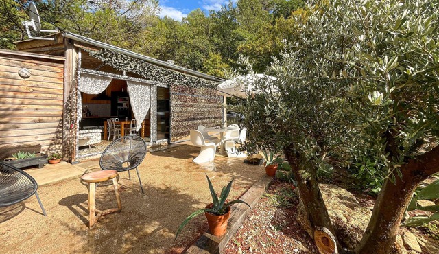 Gorgeous home in Salon-de-Provence with house a panoramic view