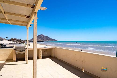 InTown Beach front condo - Casey`s condo 1