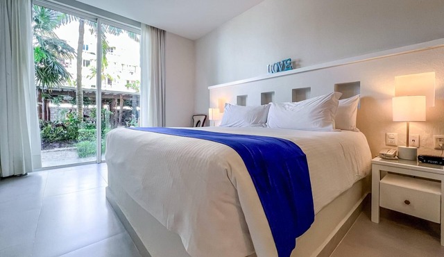 Ixchel Beach Hotel. Steps away from North Beach