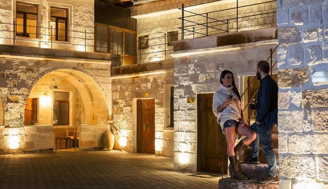 Jacob's Cave Suites
