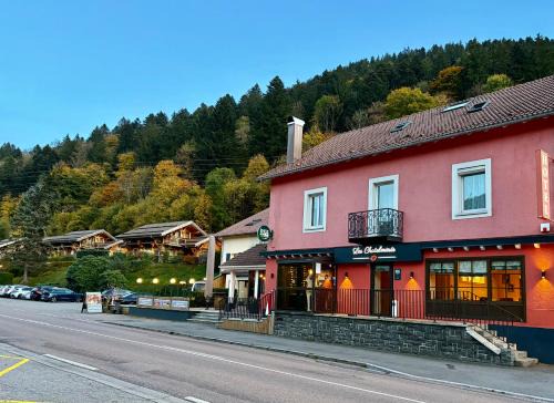 Logis Hôtel les Chatelminés