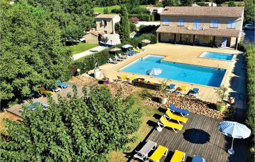Lovely Home In Raphèle-Lès-Arles With Wifi