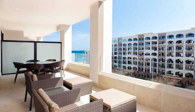 Luxury 2-bedroom Suite with Pool View in upscale new San José del Cabo resort
