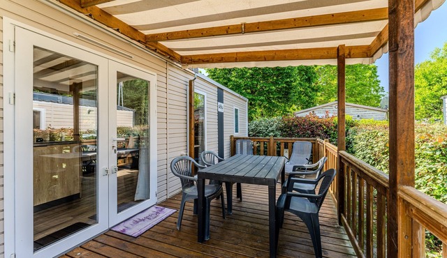 Mobile Home '4 Persons, Air-Conditioned' with Shared Pool, Private Terrace and Air Conditioning