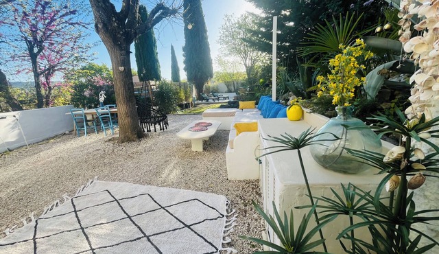 Provence house with swimming pool