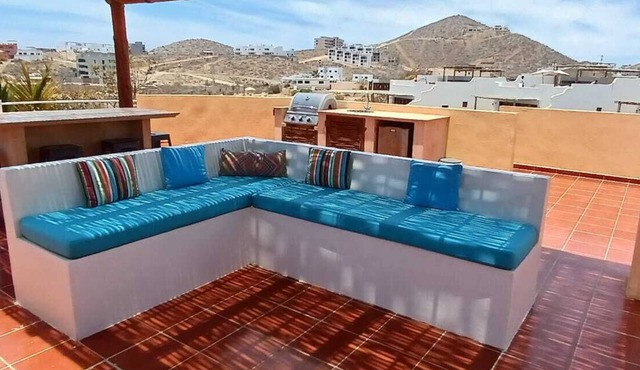 Puesta Del Sol Top Unit 2BR Condo Private Rooftop+ Steps to Cerritos Surf Beach
