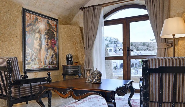 Spacious Cave Room Offering Perfect Backdrop | Outdoor Pool Access