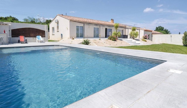 Stunning home in Sernhac