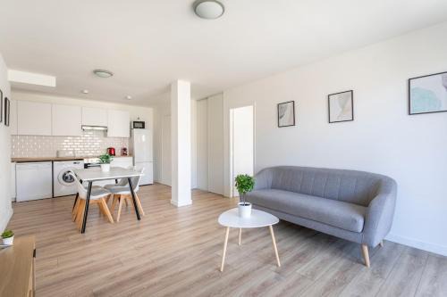 Superbe T4 Lumineux Clim Balcon Centre