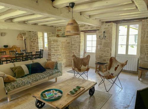 Templar House With Pool Near Chablis