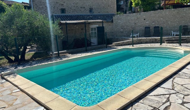 Traditional Provencal Mas - Saint AndrÈ de Roquepertuis