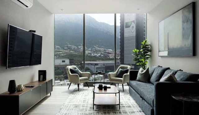 Valle Poniente Home, Mountain Views, Pool & Gym