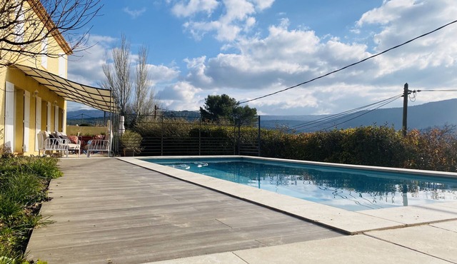 Villa with pool & view & air conditioning