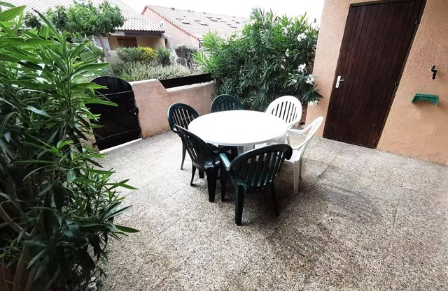 Residence Grande Bleue - Houses & Villas for 6 People