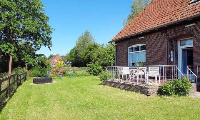 Wittmund House | 350 m² House ∙ 8 bedrooms ∙ 13 guests