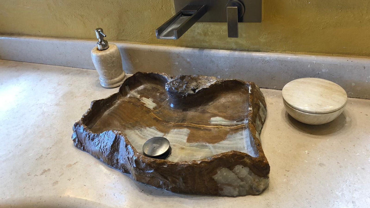 Photo of Bathroom in South Shore Hotel Area